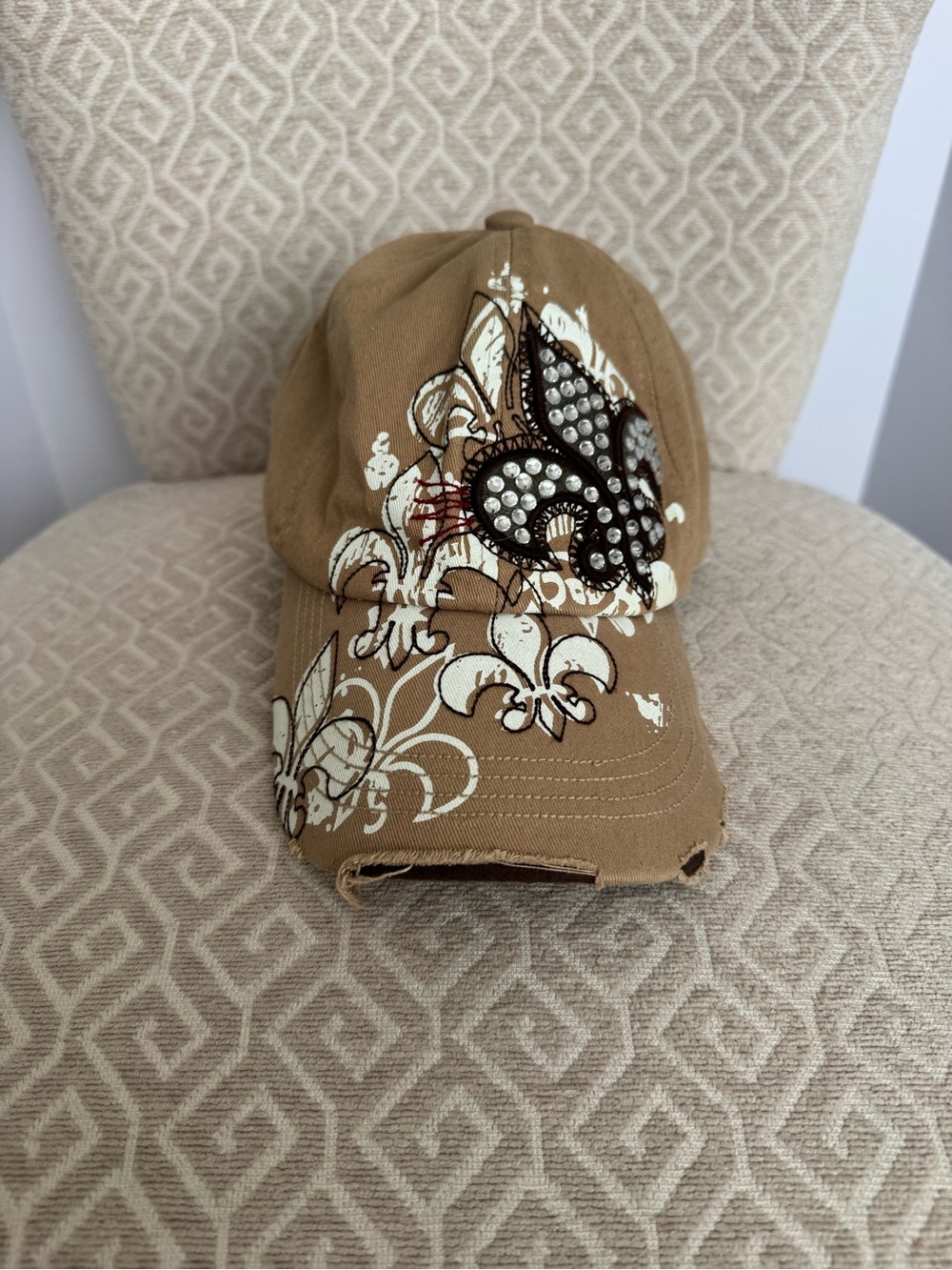 Sun Products New Orleans Rhinestone Fleur-de-Lis Hat